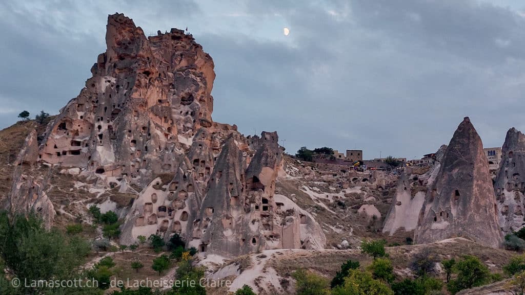 visiter turquie visiter cappadoce chateau uchisar