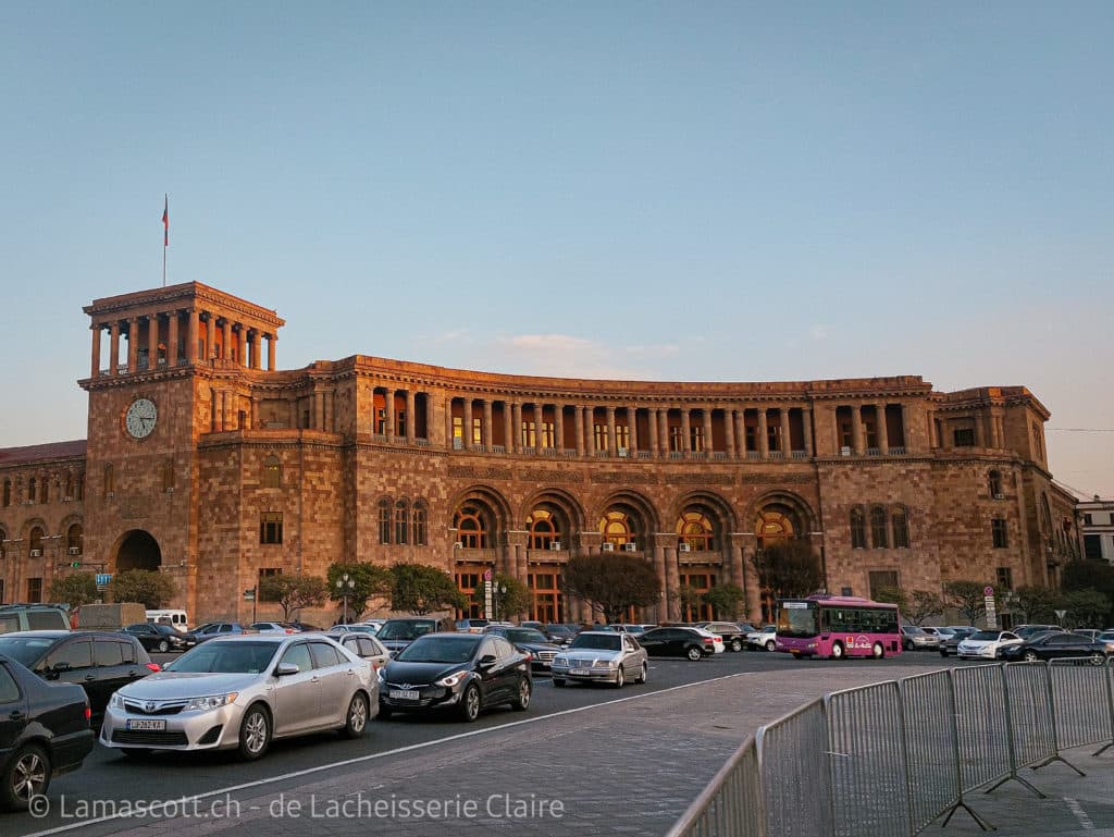 place de la republique erevan yerevan voyage en armenie incontournables