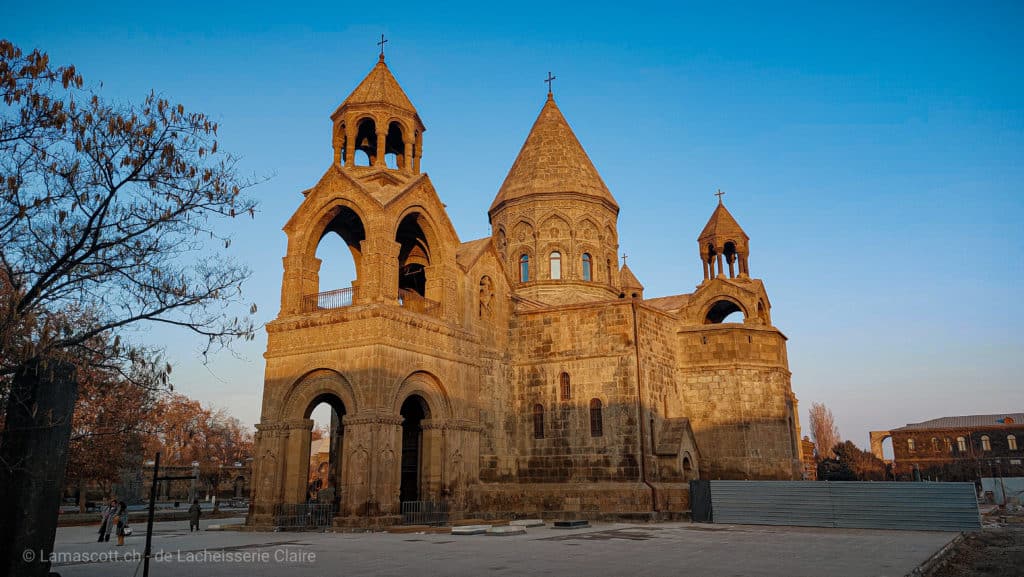 cathedrale etchmiadzin erevan voyage en arménie yerevan